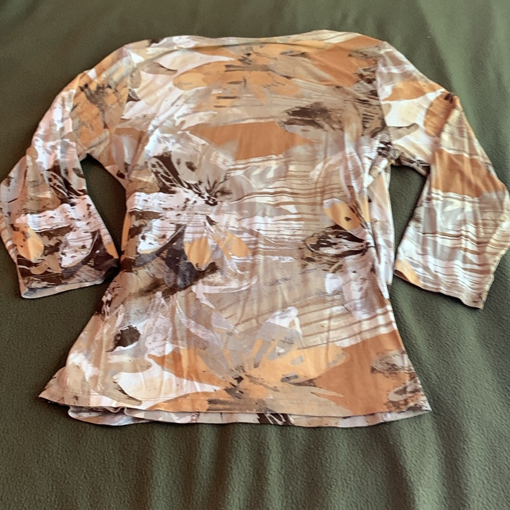 Coldwater Creek floral crossover top. 3/4 length sleeves.  Size medium - Picture 9 of 9